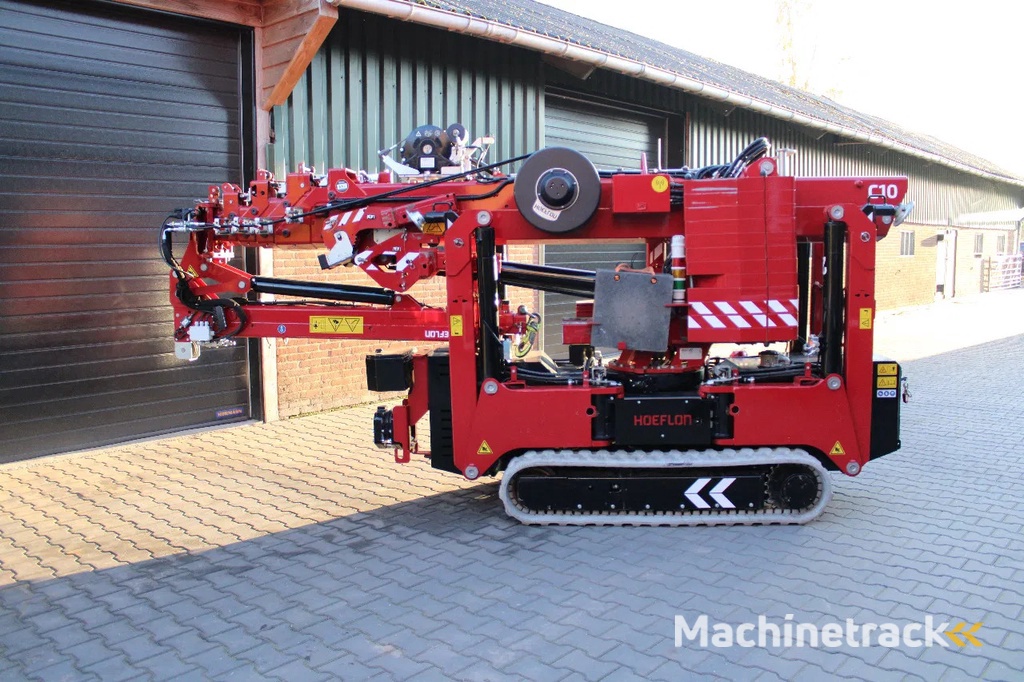 Hoeflon C10 bj 2022 met maar 1000 werk uren