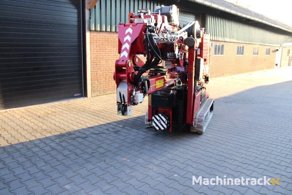 Hoeflon C10 bj 2022 met maar 1000 werk uren