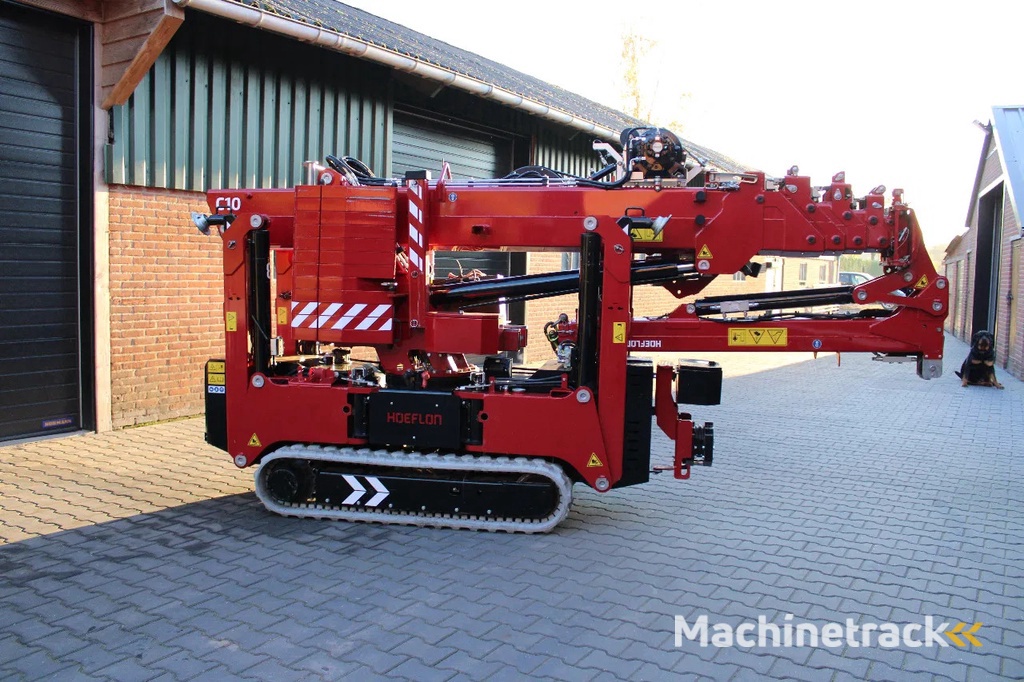 Hoeflon C10 bj 2022 met maar 1000 werk uren
