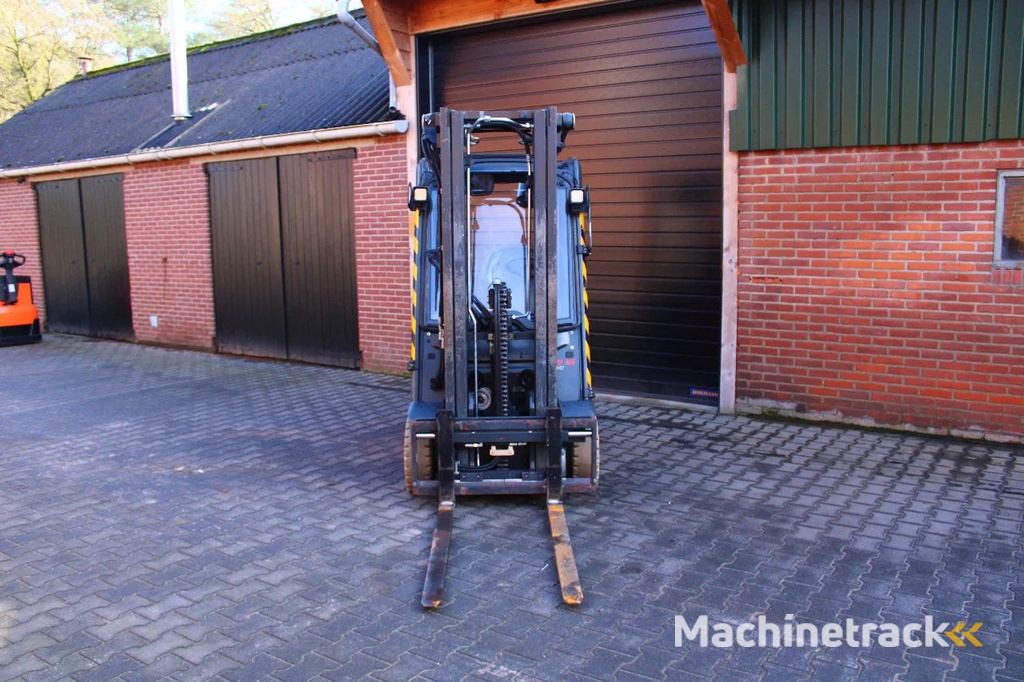 Linde E16 heftruck elektrische triplex freelift sideshift