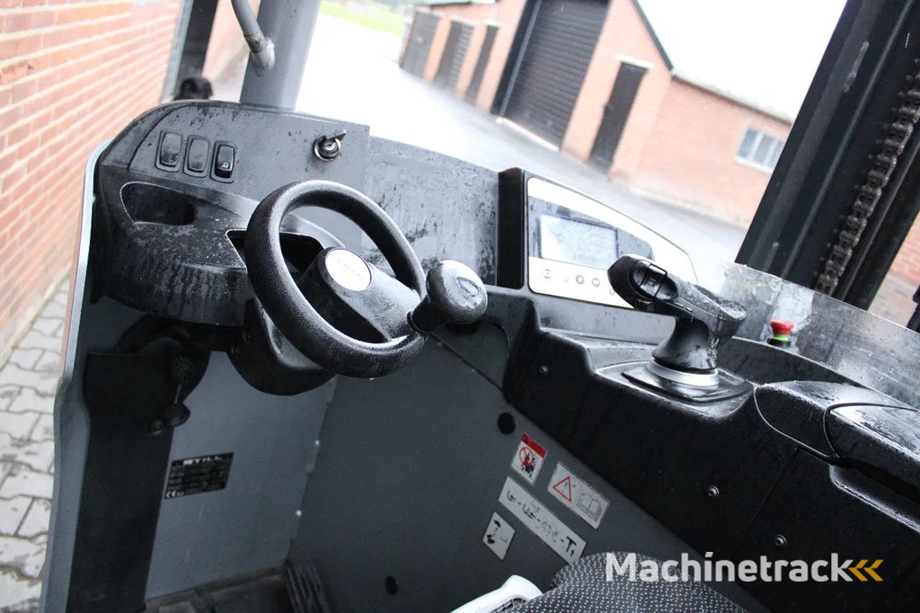 Still FM-X12 reachtruck elektrische triplex sideshift freelift