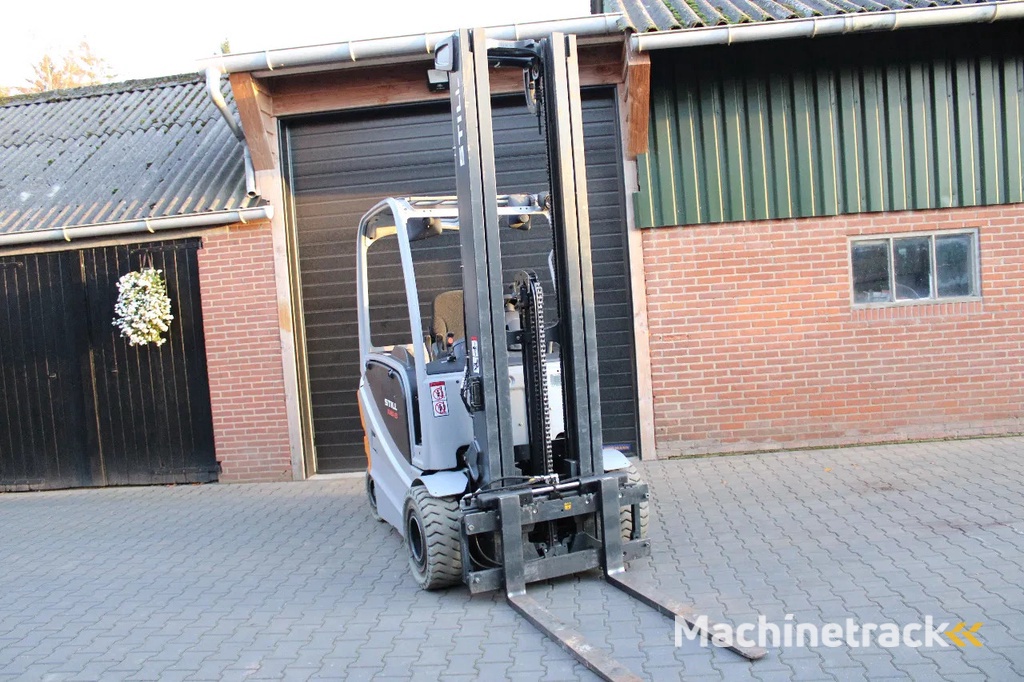 Still RX60 25 heftruck elektrische triplex sideshift