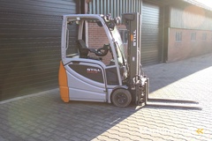 still-rx20-16-heftruck-elektrische-triplex-sidesift-lepelversteling