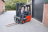 Minituur van Linde E16 heftruck elektrische triplex sideshift lepelverstelling