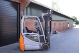 Minituur van Still RX20 18 heftruck elektrische triplex sideshift lepelverstelling