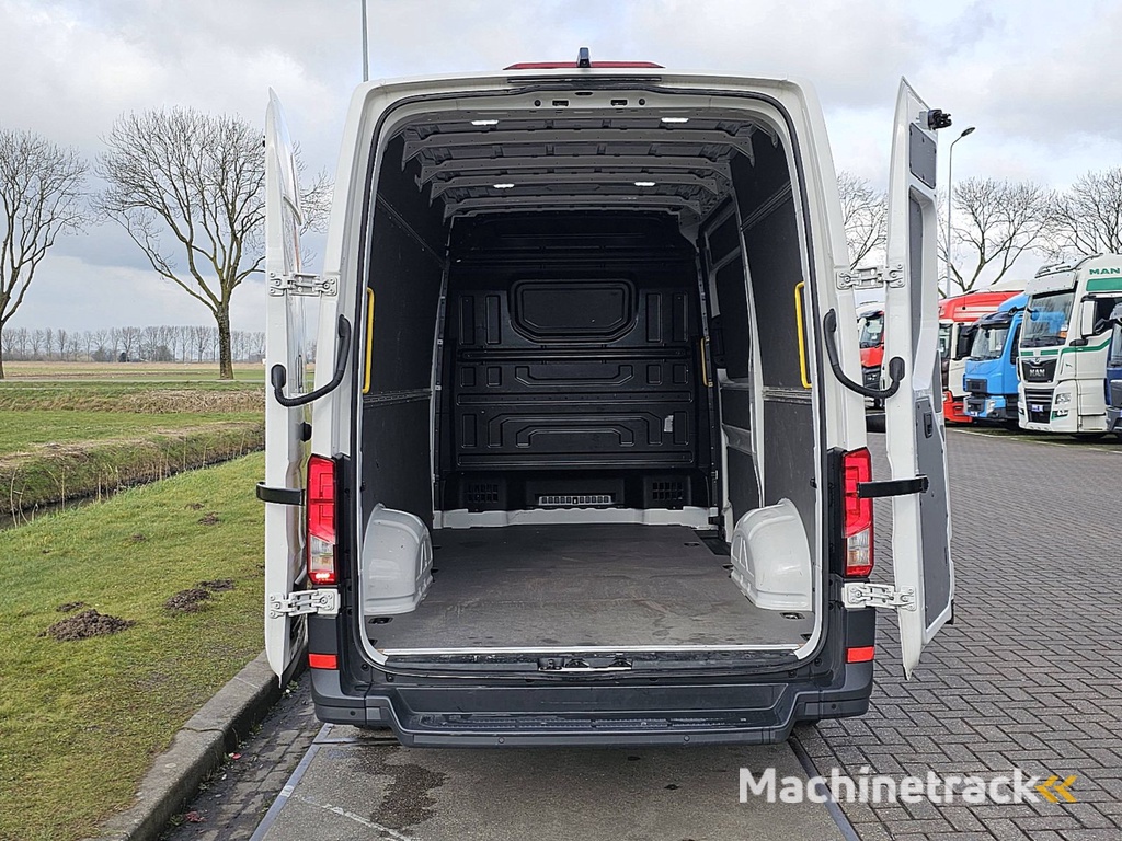 VOLKSWAGEN CRAFTER 35 2.0 l3h3 automaat euro6!
