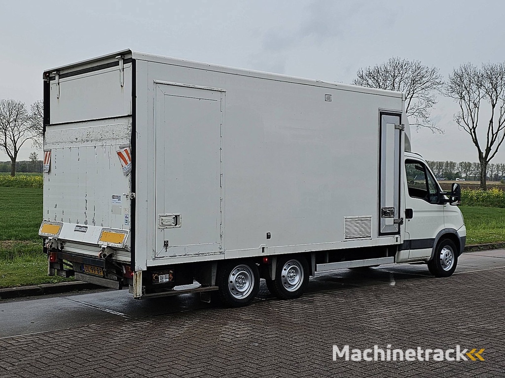 IVECO DAILY 35S14       be-combi laadklep!