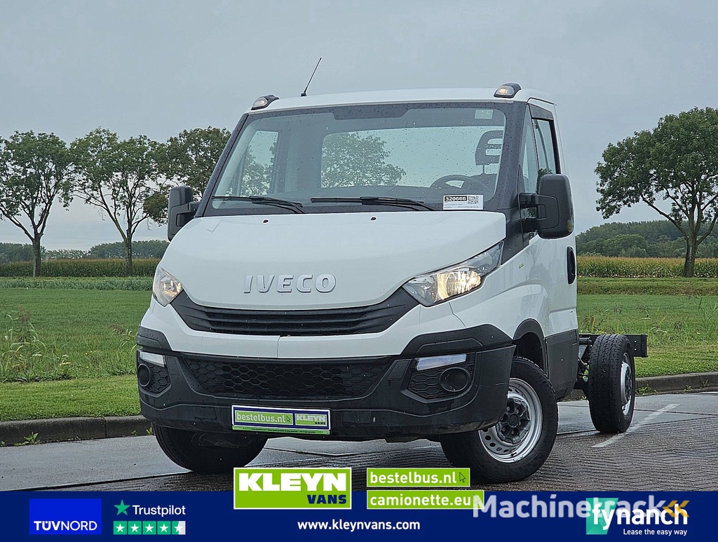 IVECO DAILY 35 S 12 chassis