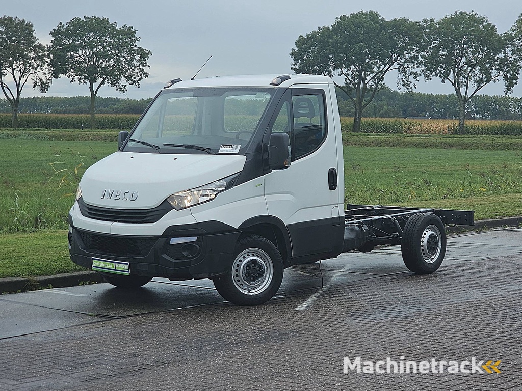 IVECO DAILY 35 S 12 chassis
