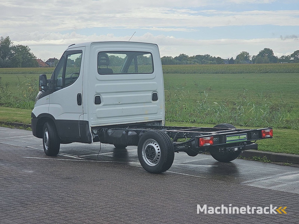 IVECO DAILY 35 S 12 chassis