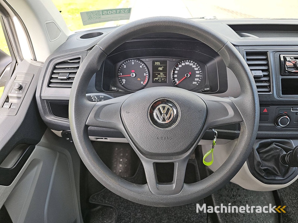 VOLKSWAGEN TRANSPORTER 2.0 TDI l2h1 combi 9p airco