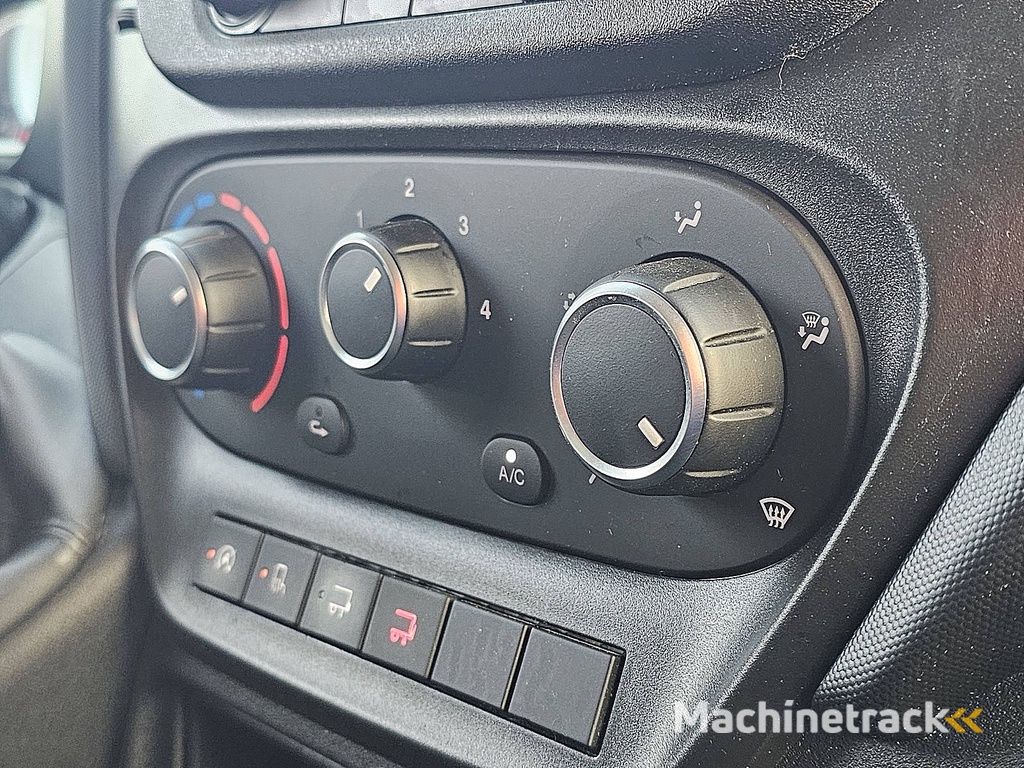 IVECO DAILY 35C16 bakwagen laadklep!