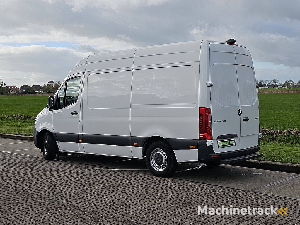 MERCEDES-BENZ SPRINTER 314 l2h2 mbux rwd