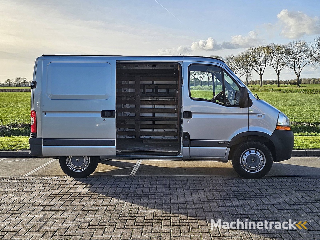 RENAULT MASTER 2.5