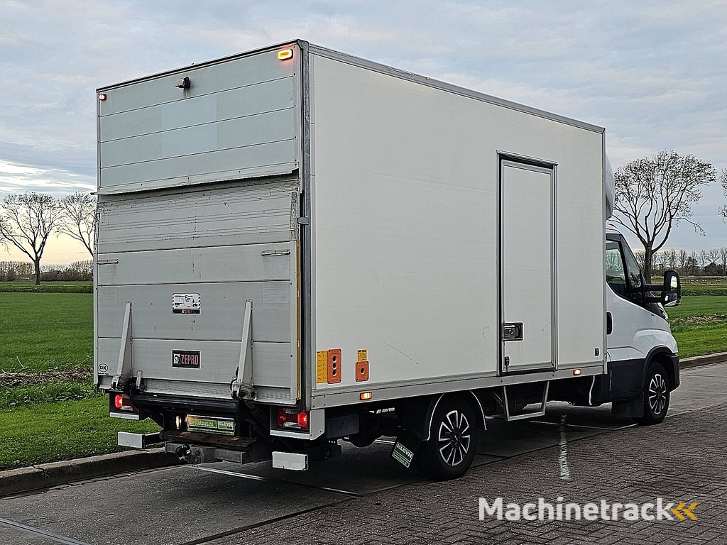 IVECO DAILY 35 S 16 aut. laadklep