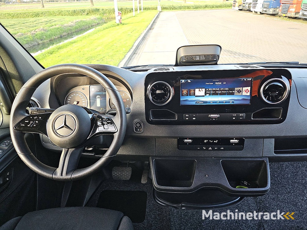 MERCEDES-BENZ SPRINTER 317 l2h2 rwd mbux10