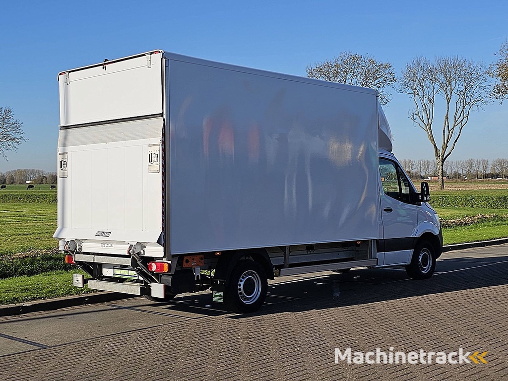 MERCEDES-BENZ SPRINTER 315 bakwagen laadklep!