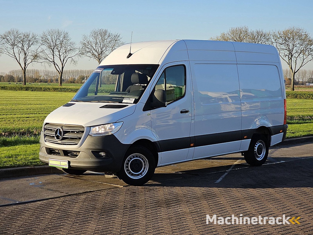 MERCEDES-BENZ SPRINTER 314 l2h2 rwd mbux autom!