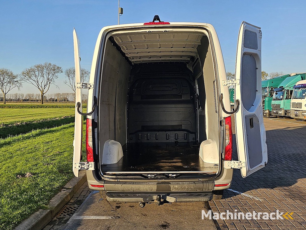 MERCEDES-BENZ SPRINTER 314 l2h2 rwd mbux autom!