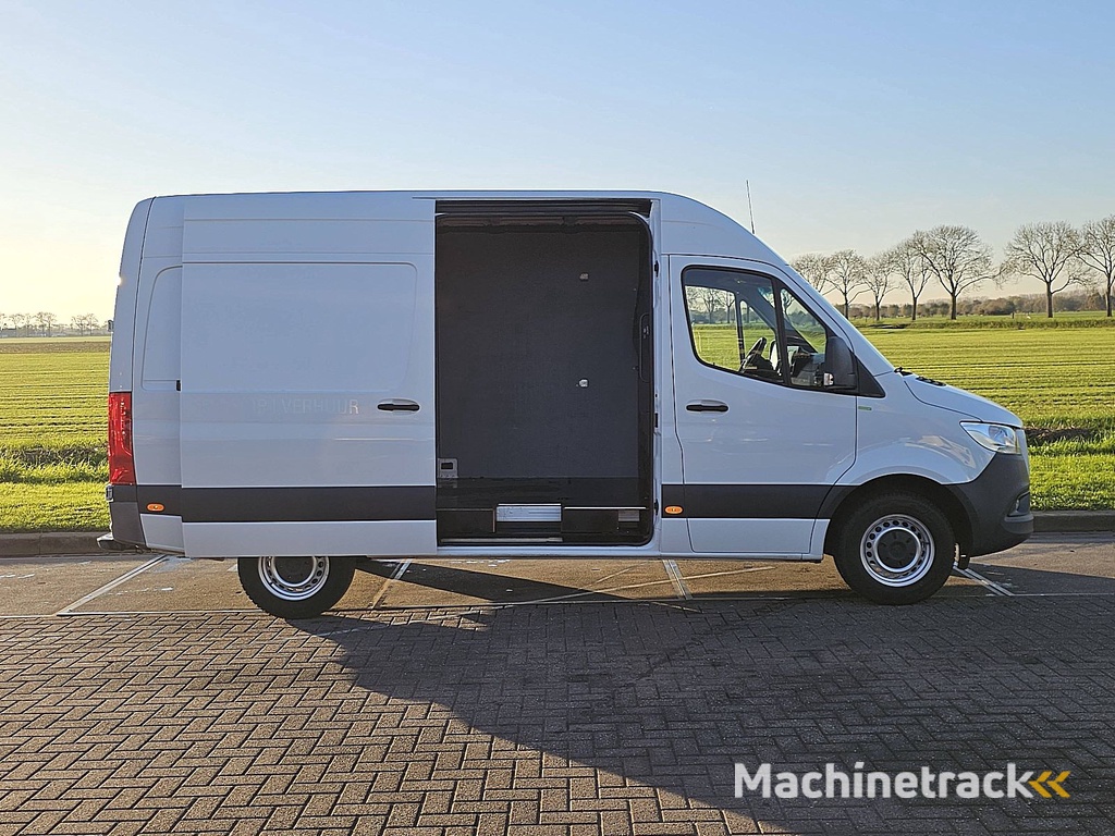 MERCEDES-BENZ SPRINTER 314 l2h2 rwd mbux autom!