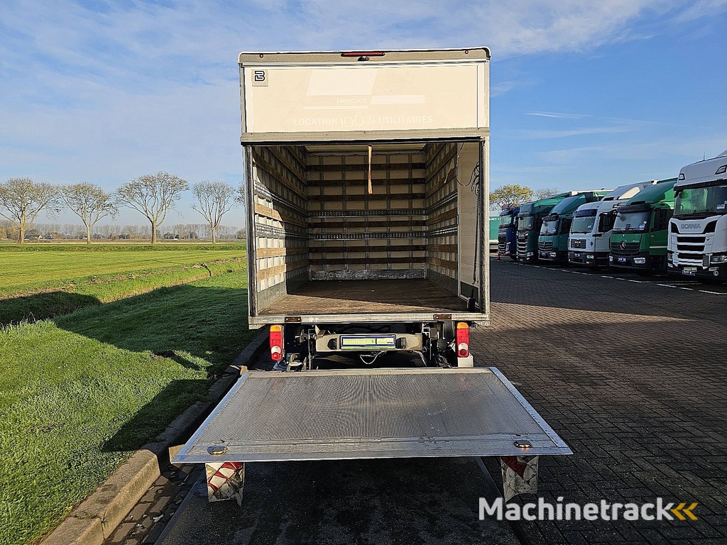 RENAULT MASTER 2.3 bakwagen laadklep!