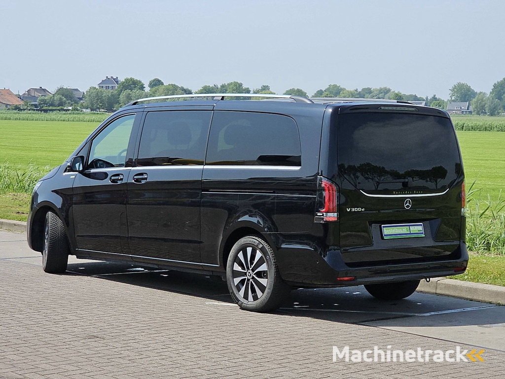 MERCEDES-BENZ V-KLASSE 300 CDI l3 xl 8-pers mbux!
