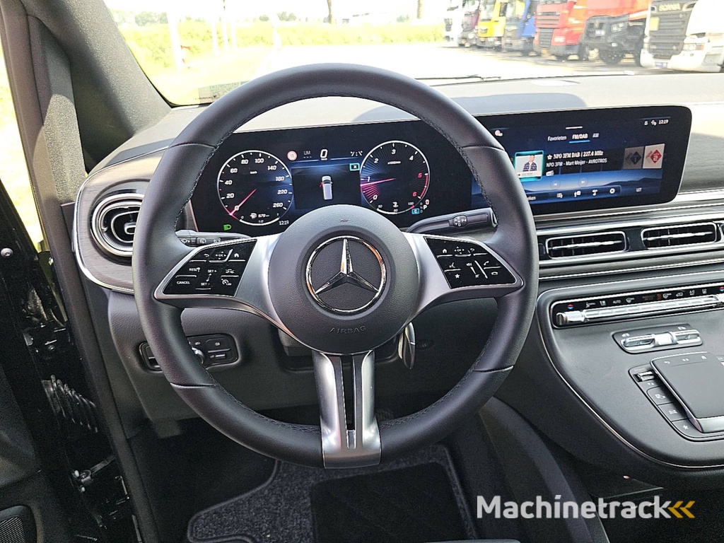 MERCEDES-BENZ V-KLASSE 300 CDI l3 xl 8-pers mbux!