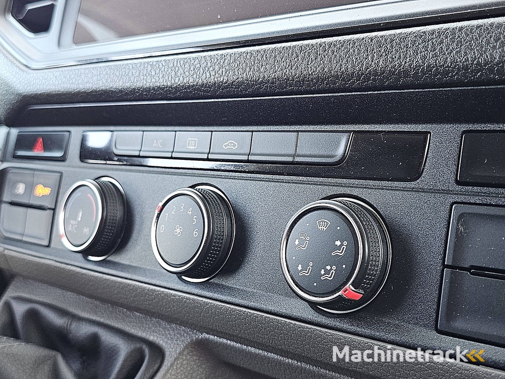 VOLKSWAGEN CRAFTER 35 2.0 l3h2 navi trekhaak!