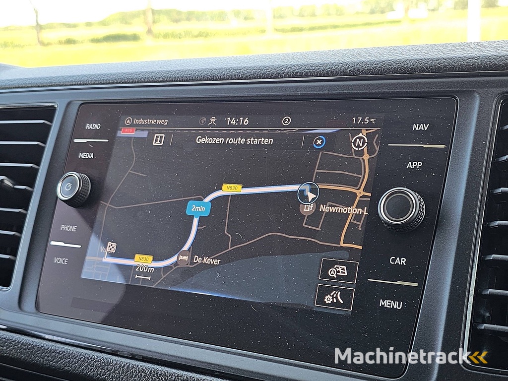 VOLKSWAGEN CRAFTER 35 2.0 l3h2 navi trekhaak!