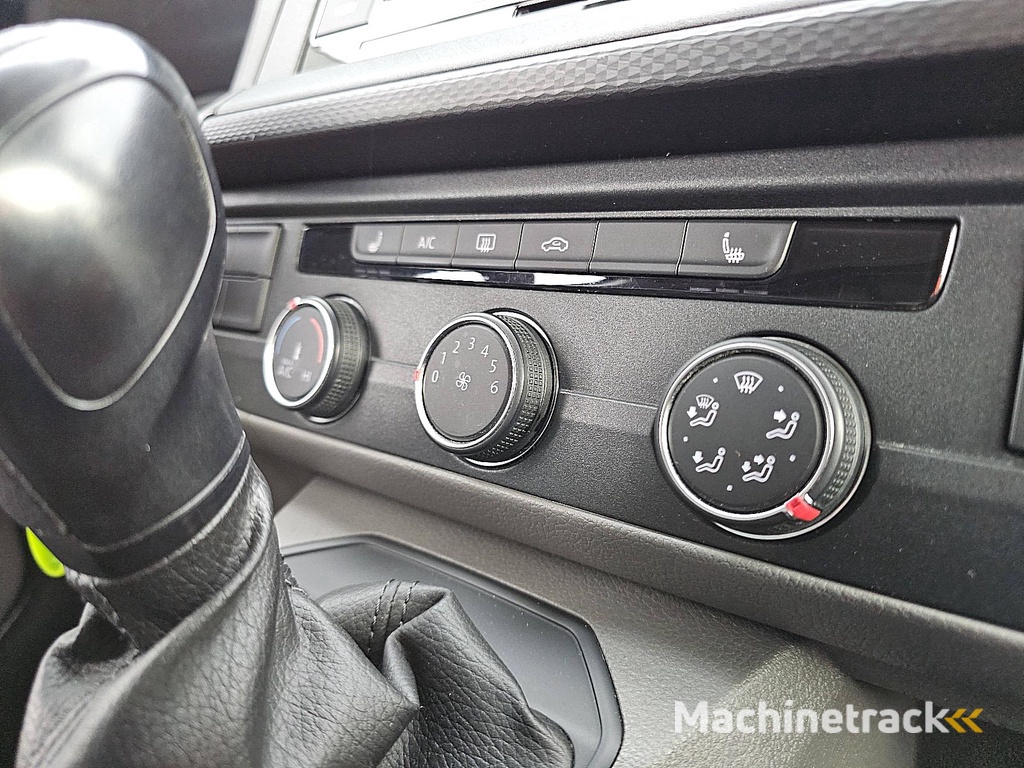 VOLKSWAGEN TRANSPORTER 2.0 TDI l2h1 automaat