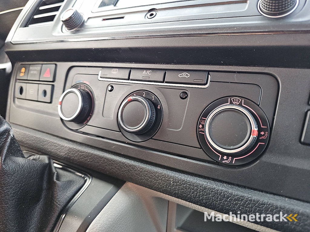 VOLKSWAGEN TRANSPORTER 2.0 TDI exportprijs 12500!