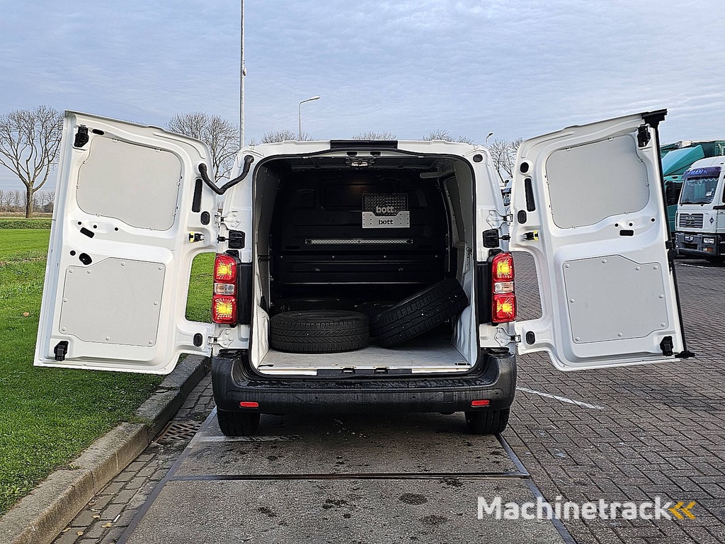 OPEL VIVARO 1.5 l2h1 navi euro6 3zit