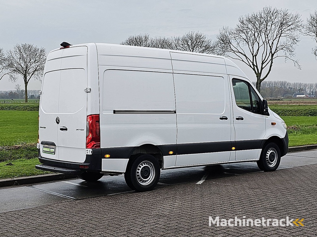 MERCEDES-BENZ SPRINTER 317 l2h2 mbux navi rwd!