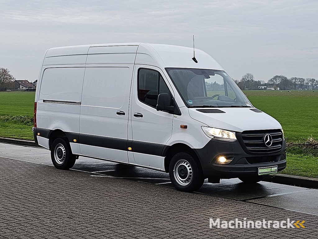 MERCEDES-BENZ SPRINTER 317 l2h2 mbux navi rwd!
