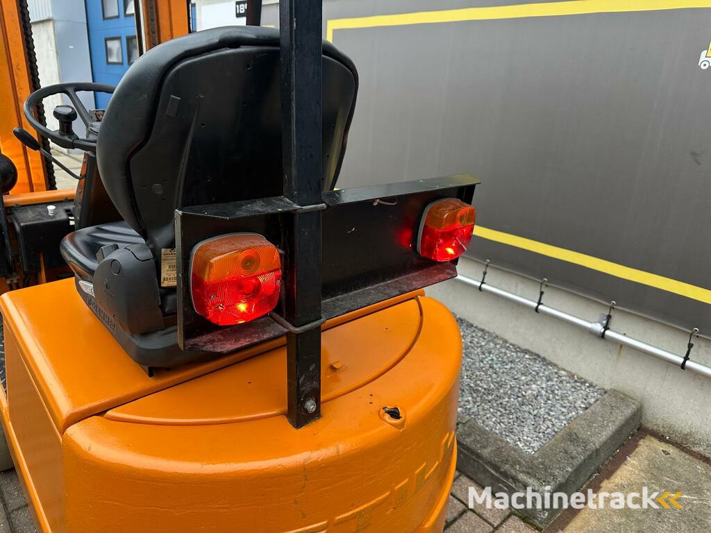 VS-21930 Elektrische compacte triplex heftruck Still R 50-10