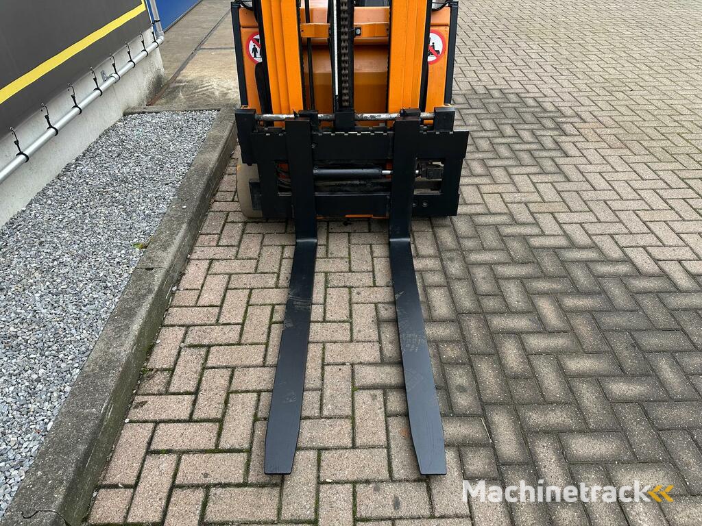 VS-21930 Elektrische compacte triplex heftruck Still R 50-10