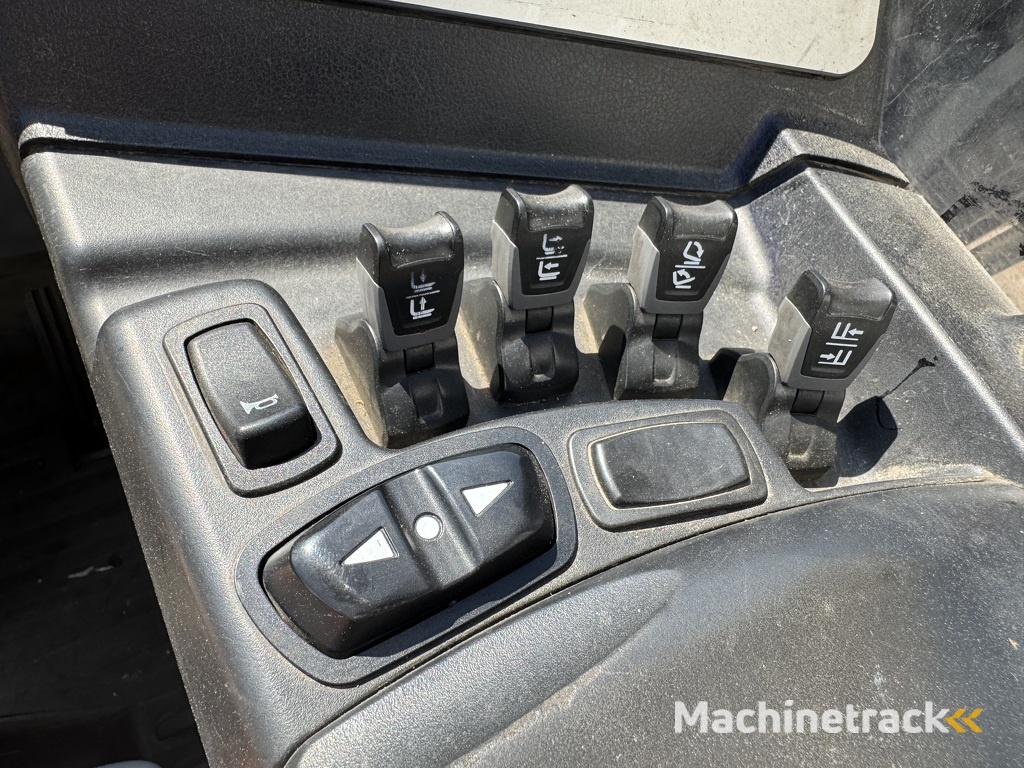 VS-22151 Reachtruck FM-X14 BJ2015 9.200mm Sideshift