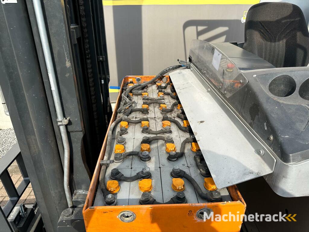 VS-22151 Reachtruck FM-X14 BJ2015 9.200mm Sideshift