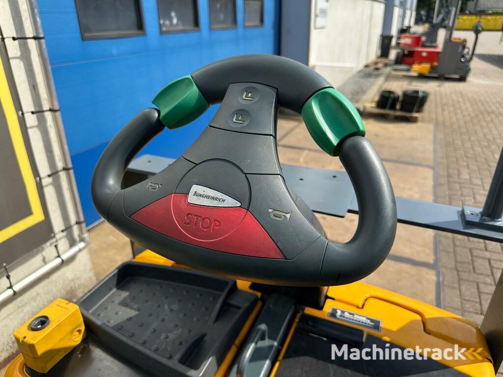 VS-22352 Elektrische palletwagen Jungheinrich ECE 225 XL lange lepels