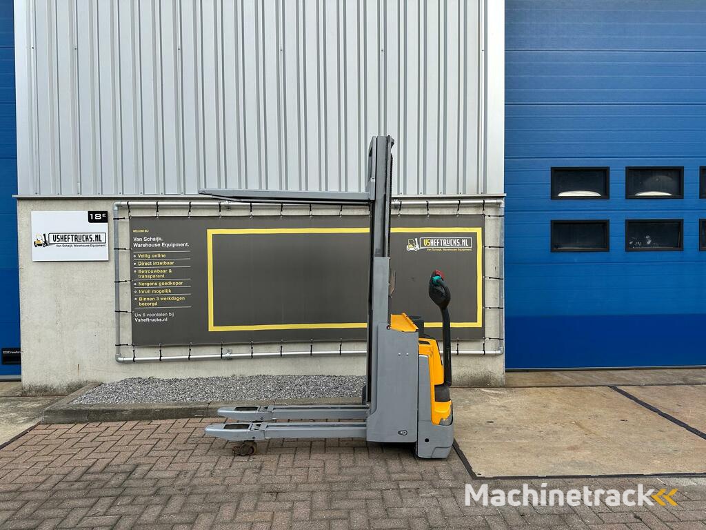 VS-22409 Elektrische stapelaar JungheinrichEMD118i Initiele lift 1860mm