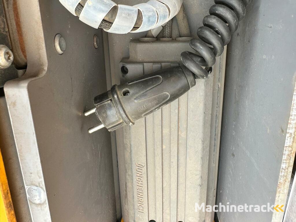 VS-22409 Elektrische stapelaar JungheinrichEMD118i Initiele lift 1860mm