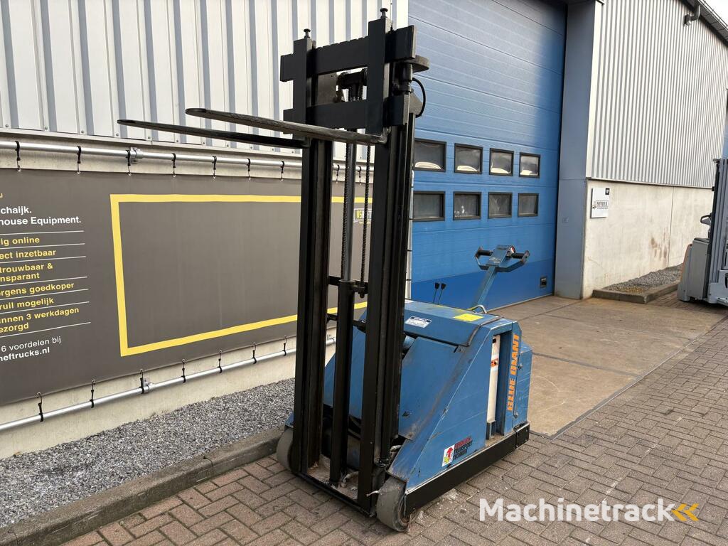 VS-22503 Elektrische loopheftruck Blue Giant 3700mm