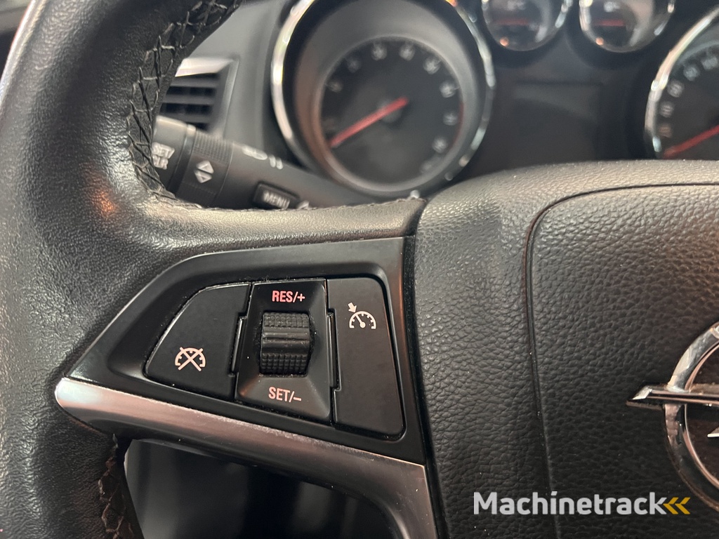 Opel Astra 1.4 Turbo Sport 15-XVX-1