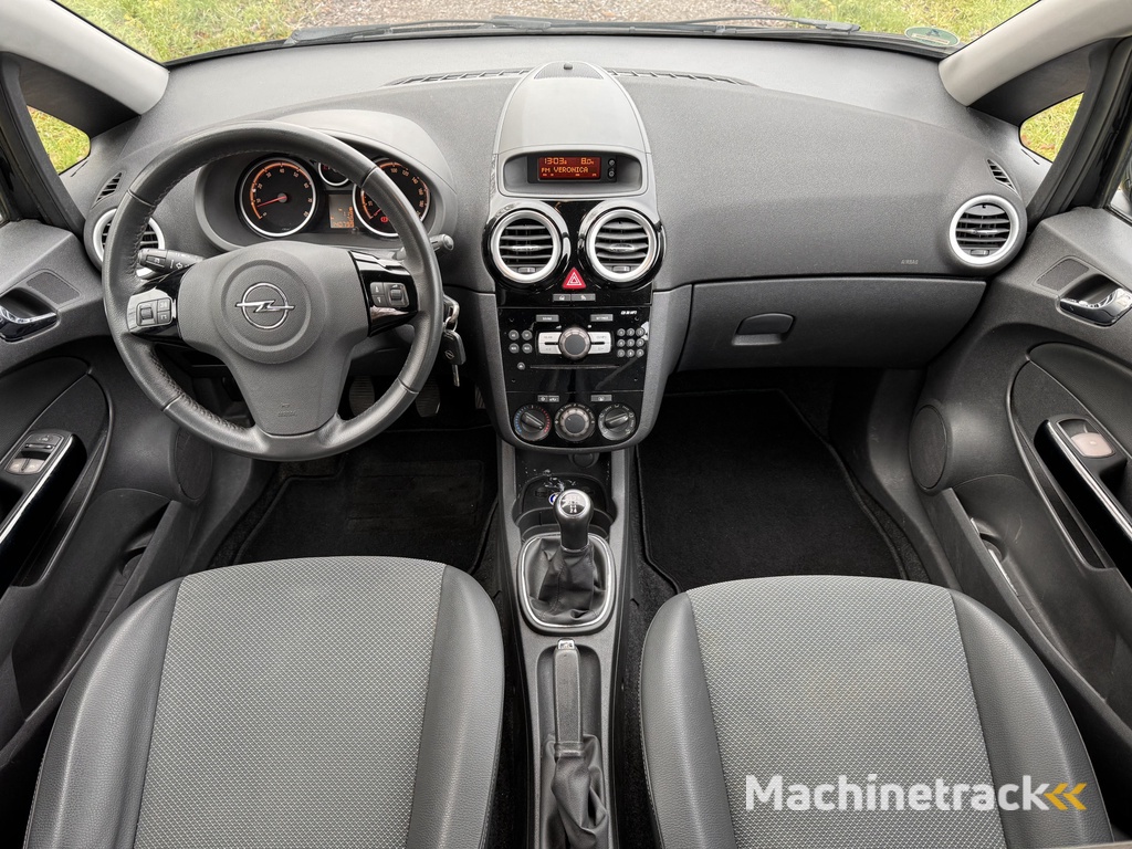 Opel Corsa 1.4-16V Cosmo X-115-KS