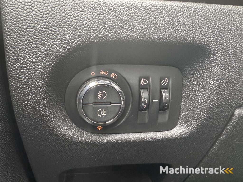 Opel Corsa 1.4-16V Cosmo X-115-KS