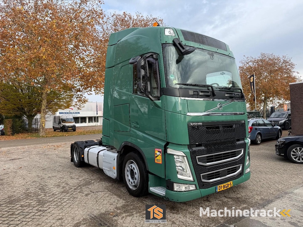 Volvo FH 460 - 2 TANKS - NL TOP TRUCK - HEBESATTEL - LIFTING FIFTH WHEEL - TUV 7/26 TS737286