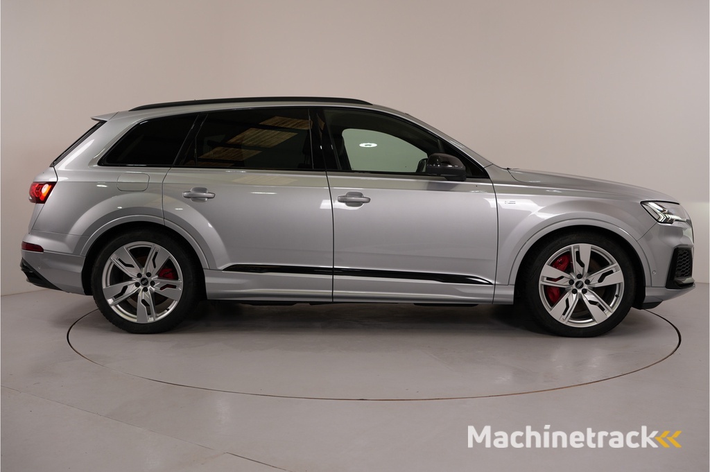 Audi Q7 60 TFSI e PHEV 463 pk quattro S-Line Sport/Plus | Trekhaak | Head-up | Adaptieve Cruise | Camera | Laser | Memory | /City/Tour pakket |