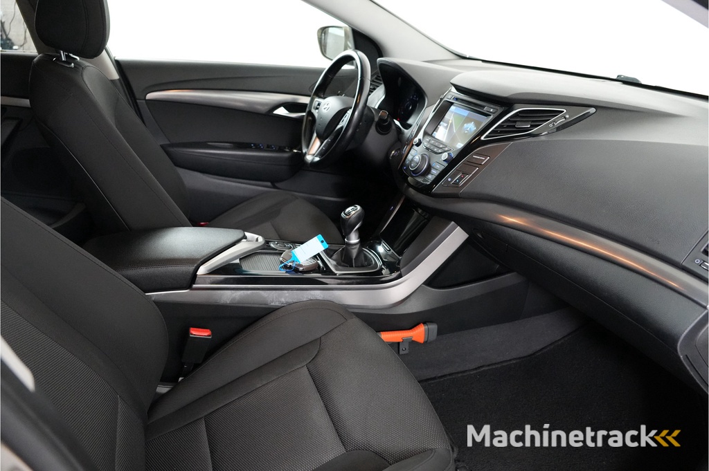 Hyundai i40 Wagon 1.6 GDI Blue Go! Edition | Camera | Navi | Cruise | Climate |