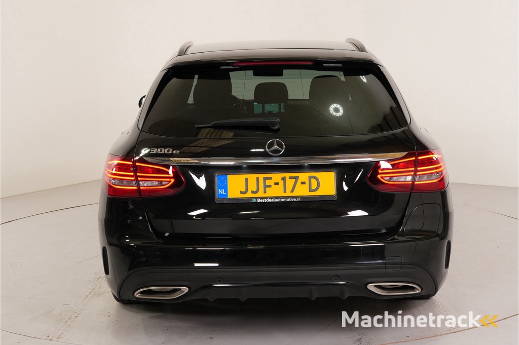 Mercedes-Benz C-klasse Estate 300 e AMG Night PHEV 320 pk | Camera | Stl. verw. | Memory | El. achterklep | Inparkeer |