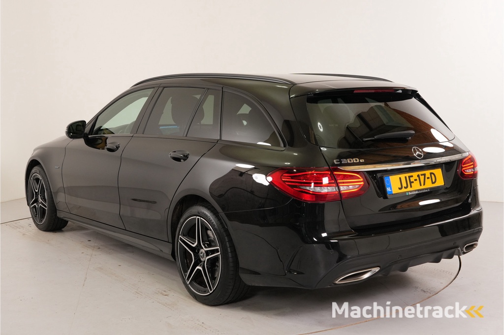 Mercedes-Benz C-klasse Estate 300 e AMG Night PHEV 320 pk | Camera | Stl. verw. | Memory | El. achterklep | Inparkeer |